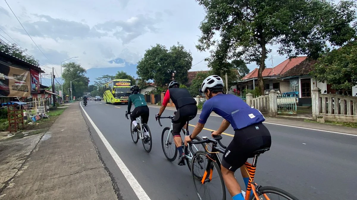 sepeda roadbike untuk tanjakan