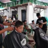 cukur-rambut-bersama