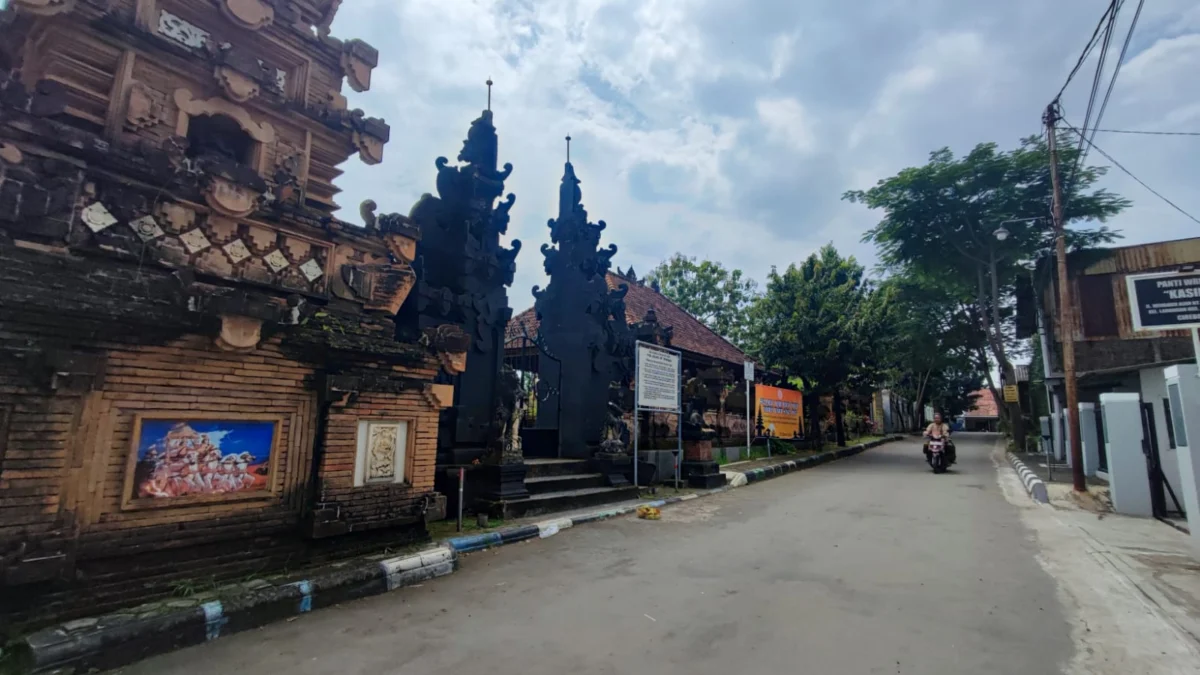 Suasana Hari Raya Nyepi 2023 di Kota Cirebon. --FOTO: JERRELL ZEFANYA/RADAR CIREBON