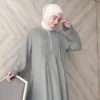 baju abu abu cocok dengan jilbab warna apa