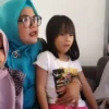 Jadi orang tua asuh bagi anak-anak korban kecelakaan maut