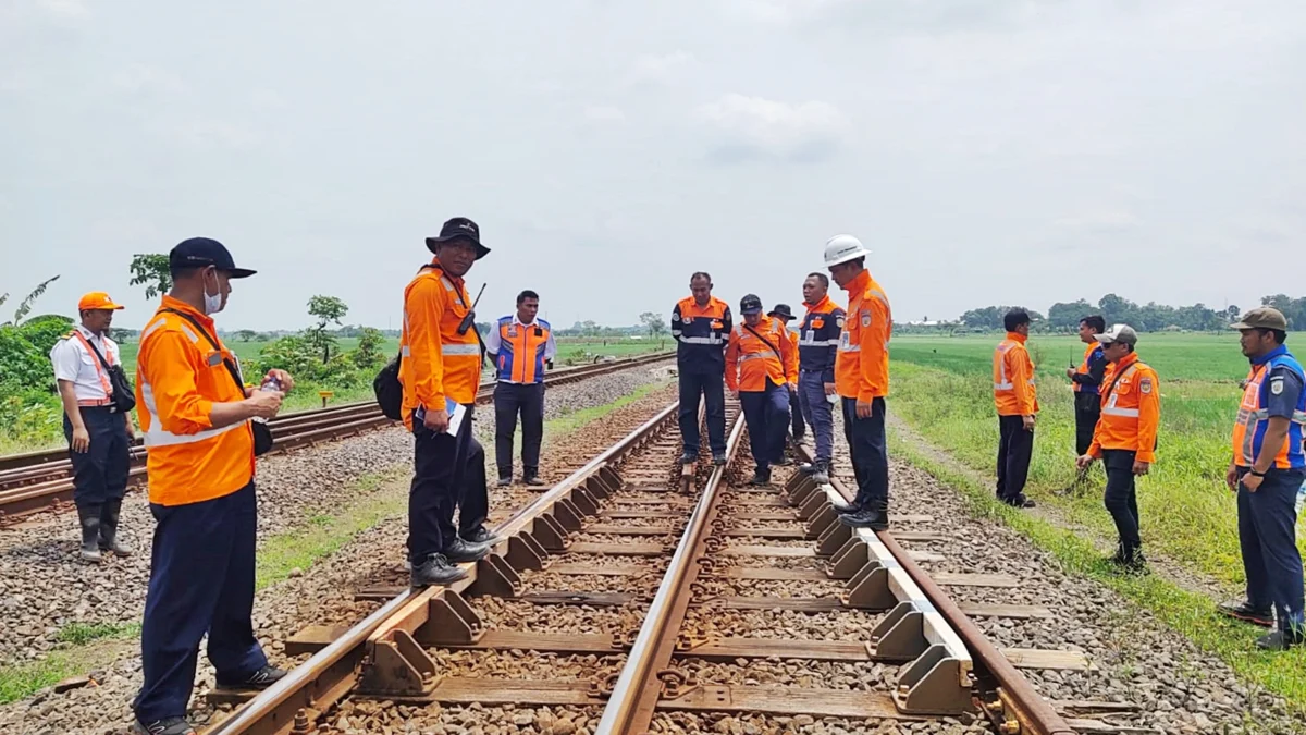 KAI Daop 3 Cirebon Antisipasi 14 Daerah Pemantauan Khusus Masa Angkutan Lebaran Tahun 2023