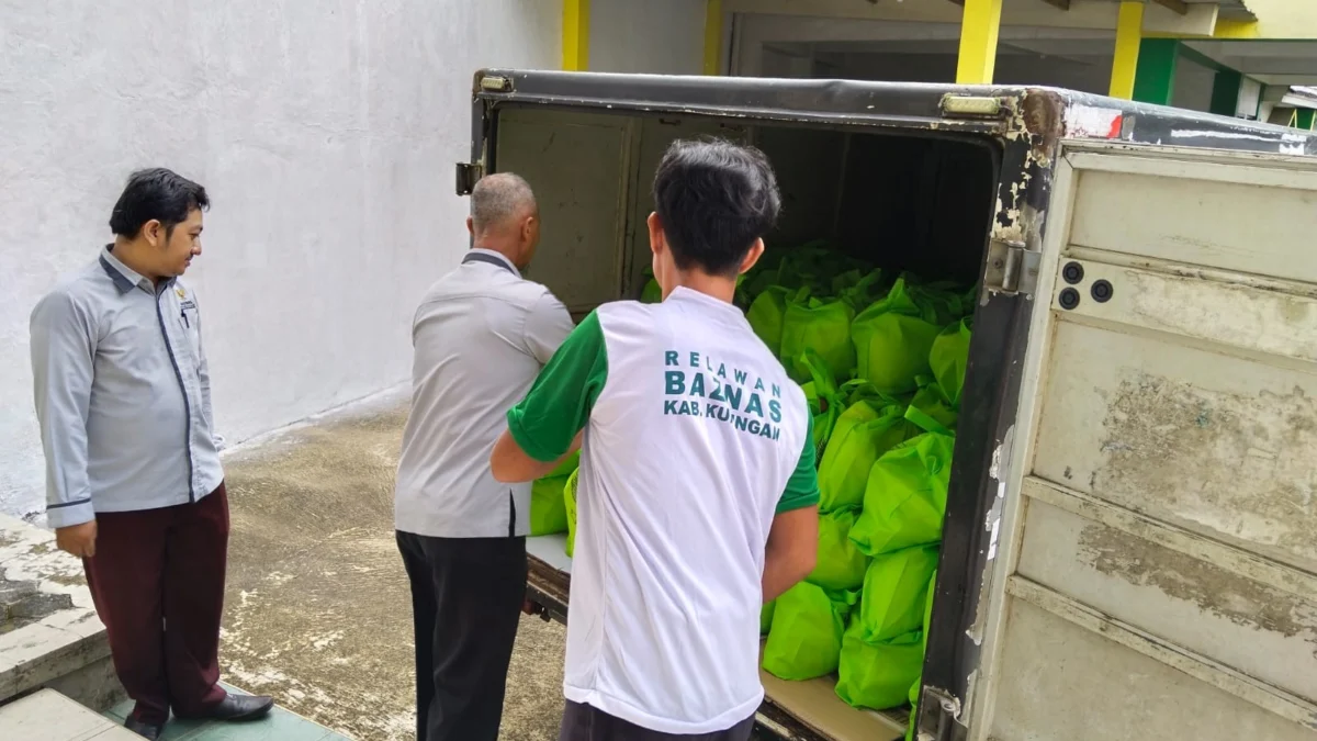 Baznas distribusikan sembako