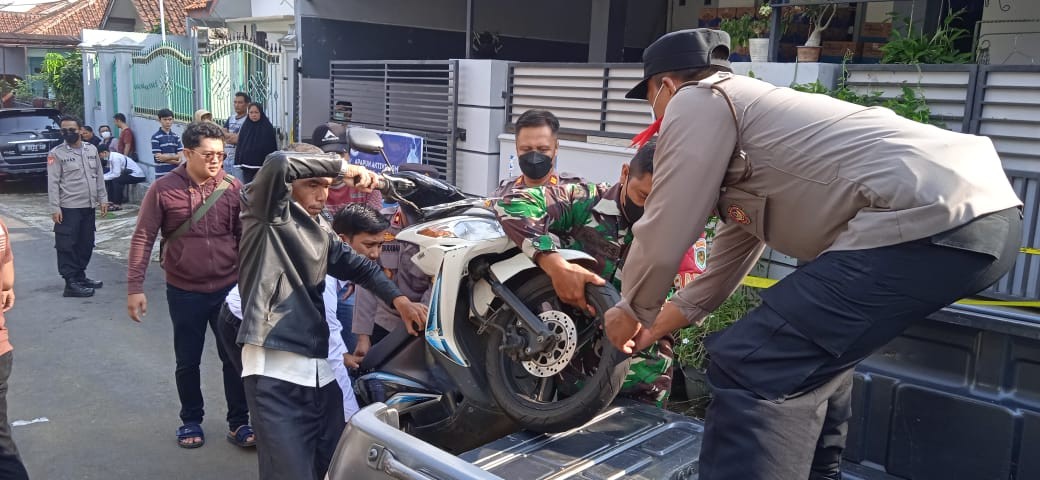 Pembunuhan Nenek di Ciporang Terungkap Dalam 8 jam