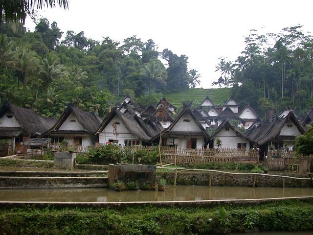 Kampung Di Jawa Barat Punya Keunikan Dan Ciri Khas masing-masing.