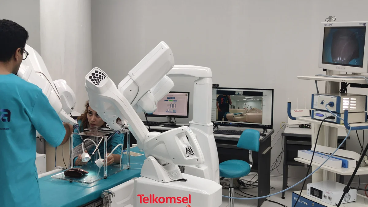 Teknologi Jaringan 5G, Telkomsel Dukung Kemenkes RI untuk Uji Coba Inovasi Robotic Telesurgery, Pertama di Indonesia