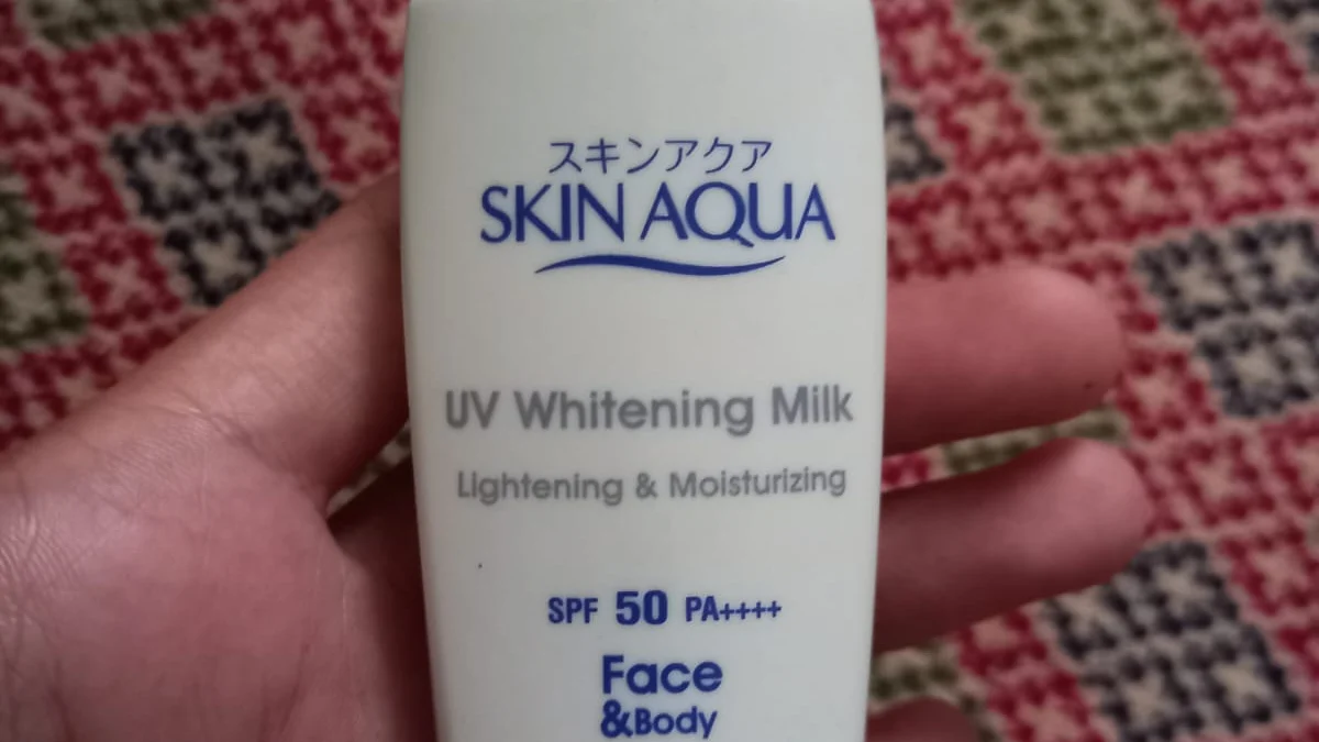 Skin Aqua UV Whitening Milk SPF 50 PA++++