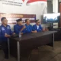 Ketua DPD PAN Kuningan H Uba Subari saat konferensi pers