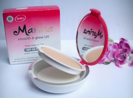 HANYA DENGAN Marina Smooth & Glow UV Two Way Cake, Wajah Terasa Lembut dan Cerah Alami