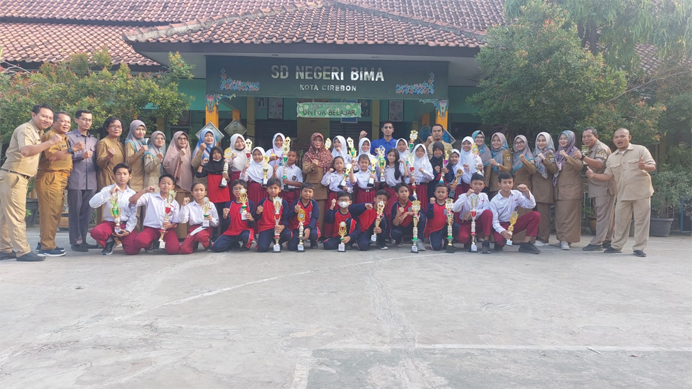 Para siswa SDN Bima