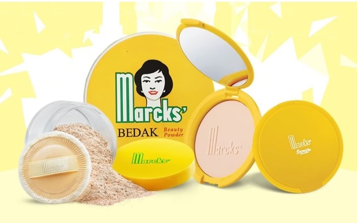 Bedak Marcks telah lama menjadi andalan banyak wanita Indonesia dalam menjaga penampilan mereka.