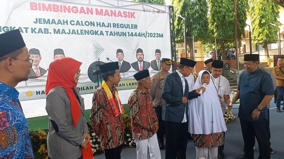 Bupati Majalengka, Dr H Karna Sobahi MMPd menghadiri manasik yang diikuti 1.103 orang calon jamaah haji yang akan berangkat tahun ini ke Tanah Suci