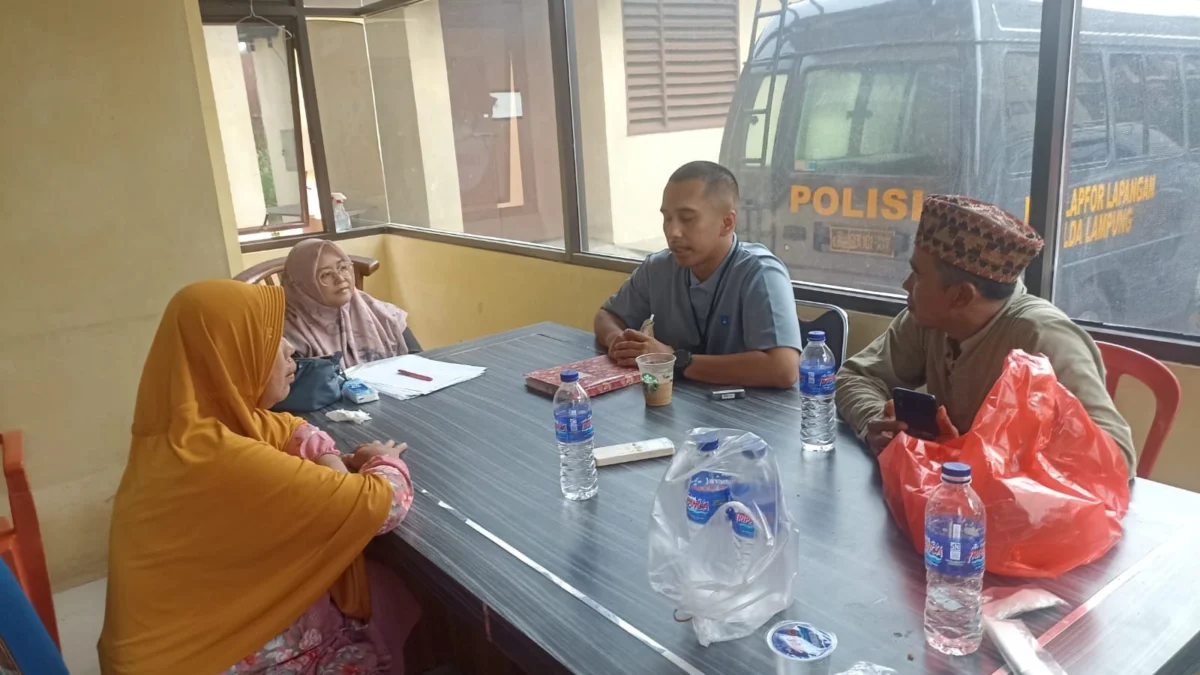 pihak keluarga mustofa