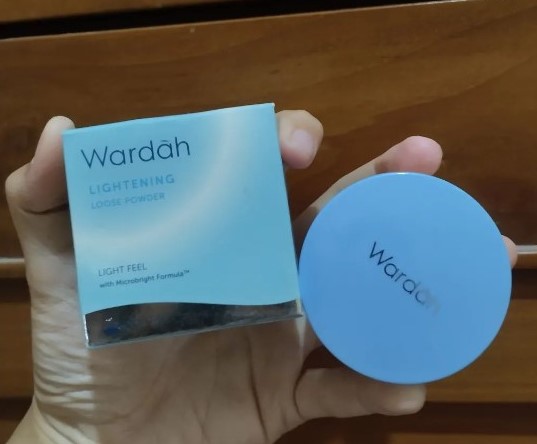 Bedak Padat Wardah Untuk Kulit Berminyak