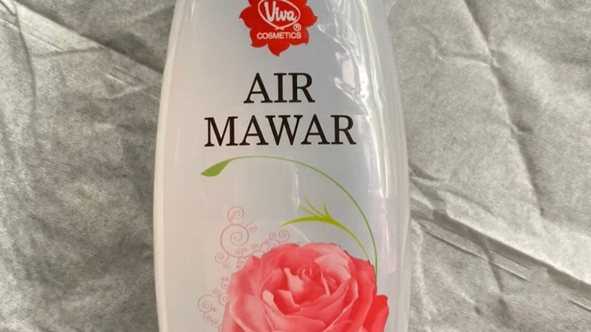 Air Mawar Via Agar Wajah Glowing