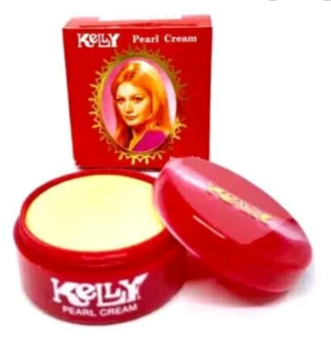 Pakailah Bedak Kelly Agar Wajah Glowing Putih Berseri Seharian