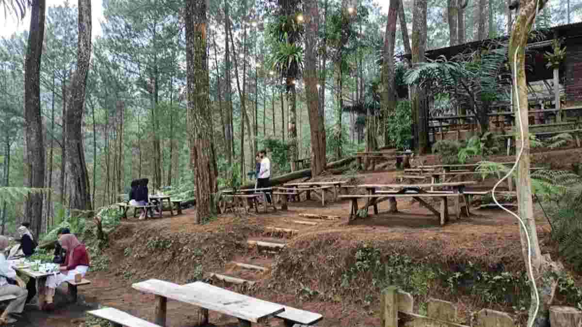 KUMPULAN WISATA TASIK MALAYA YANG KEREN