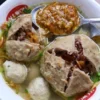 ini bakso malam hari di cirebon