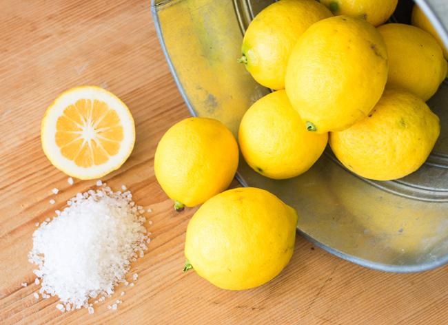 Cara memutihkan wajah dengan lemon dan garam