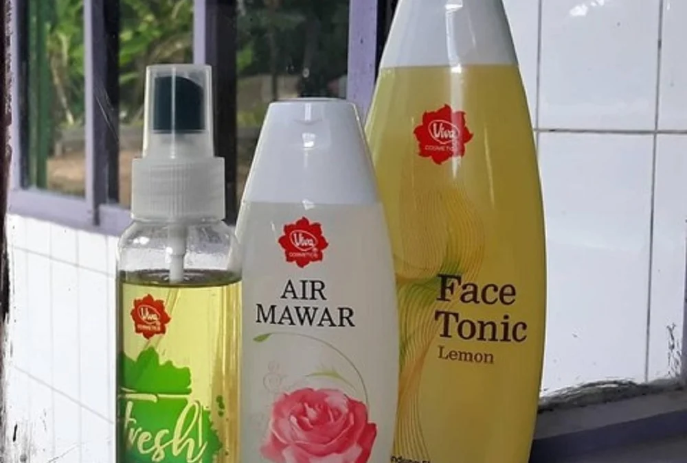 Apa Perbedaan Face Tonic dan Air Mawar