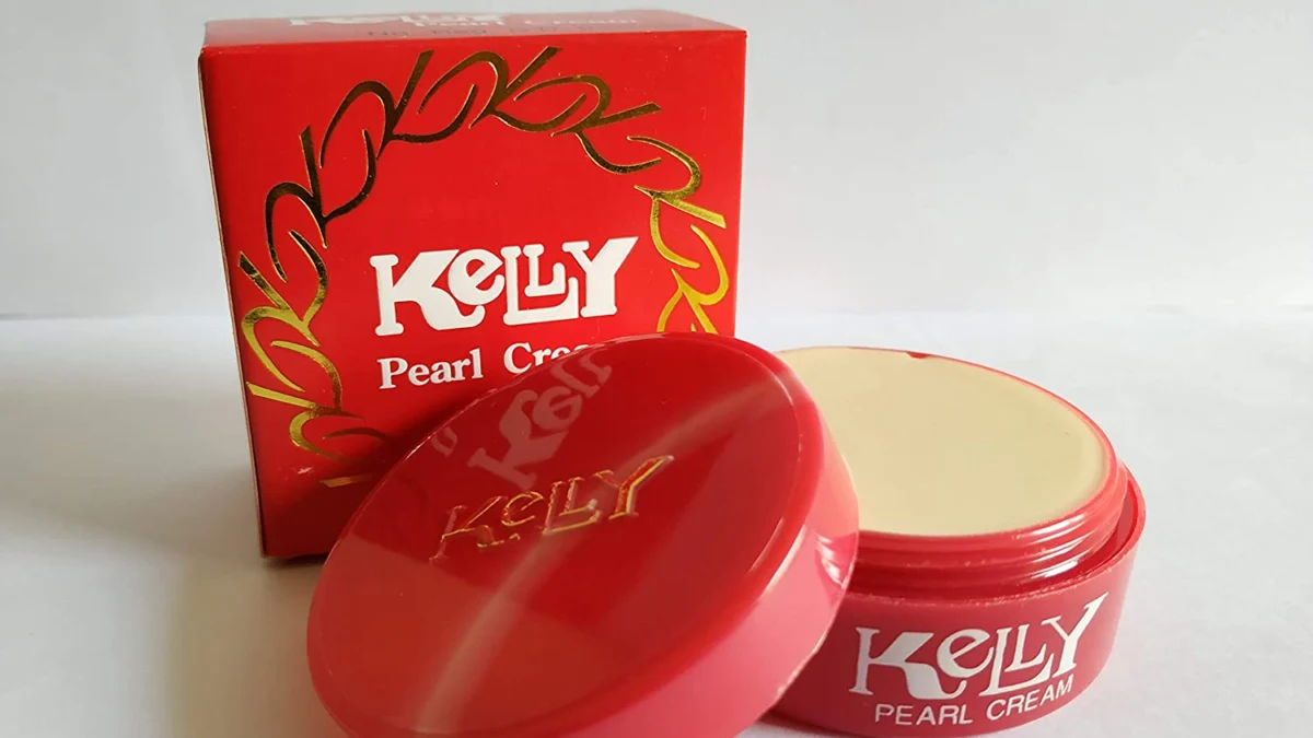 PERBEDAAN BEDAK KELLY PALSU SAMA YANG ASLI DI CEK ATRIKELNYA YA !!