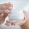 11 Skincare Krim Pemutih Wardah Yang Ampuh dan Cocok Untuk Memutihkan Wajah Serta Bikin Glowing.