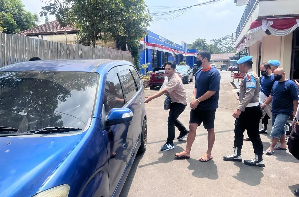 tiga oknum karang taruna pelaku pengeroyokan