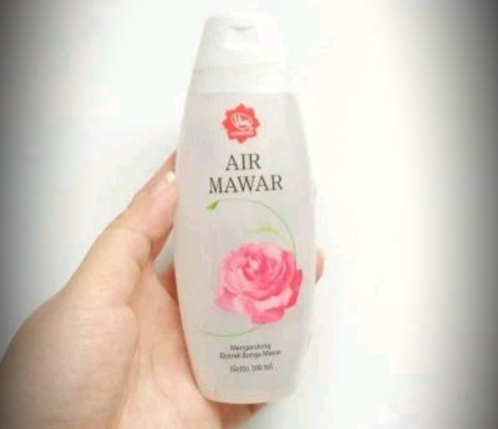 Air Mawar Viva, Skincare Sejuta Umat Harga Rp7 Ribuan Yang Bisa Bikin Wajah jadi Glowing