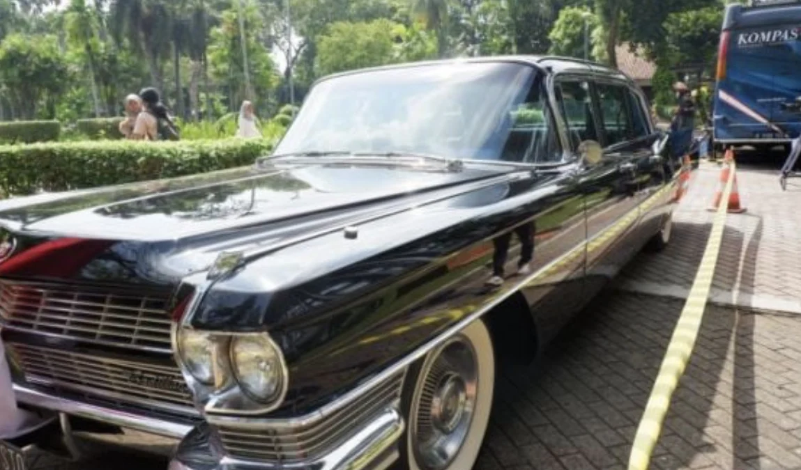 Cadillac Fleetwood 75 Limousine