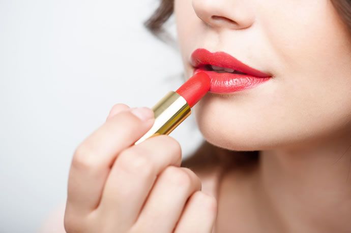 5 Rekomendasi Lipstik Untuk Bibir Gelap! Bikin Tampilan Cantik Merona, Tahan Lama Sepanjang Hari