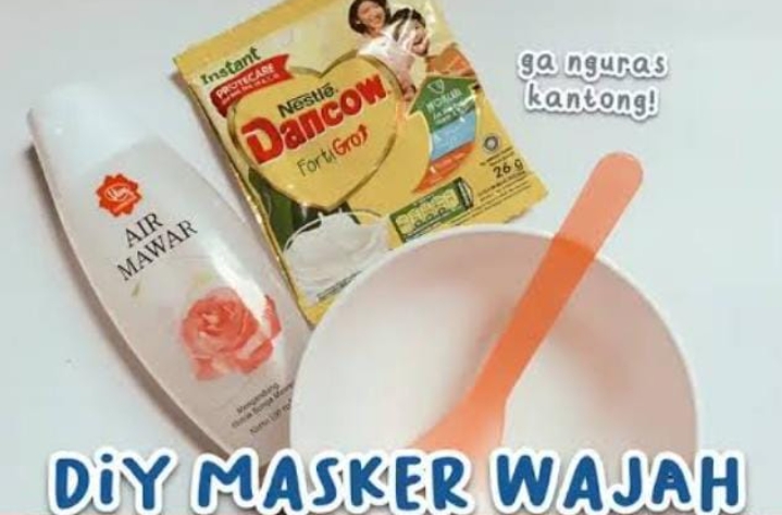 Masker air mawar Viva campur susu dancow