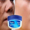 Vaseline agar kulit wajah putih.