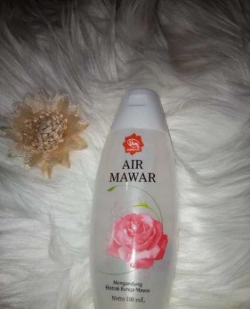 air mawar viva sebagai spray wajah