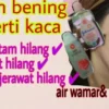 baby oil dan air mawar