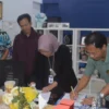 Penandatanganan kerjasama Institut Mahardika dengan SMIK IKMI, di ruang Rektor Institut Mahardika.