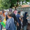 Dalam Hitungan Menit Beras Murah Langsung Ludes Terjual, Masih Banyak Warga Tidak Kebagian