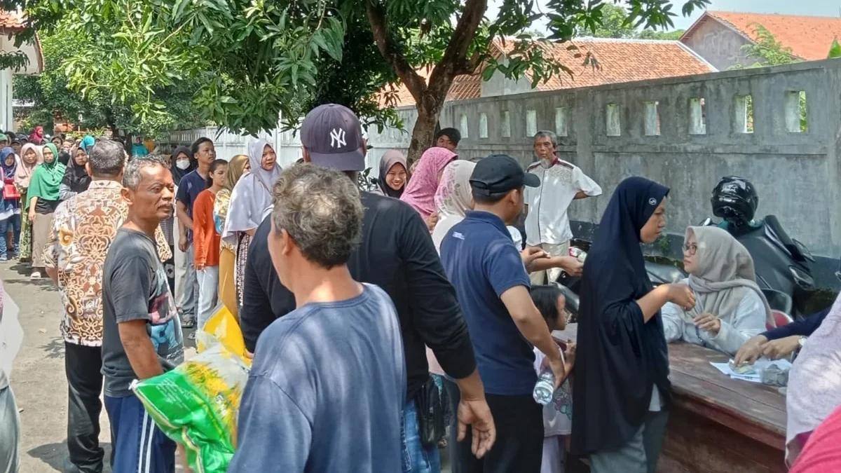 Dalam Hitungan Menit Beras Murah Langsung Ludes Terjual, Masih Banyak Warga Tidak Kebagian