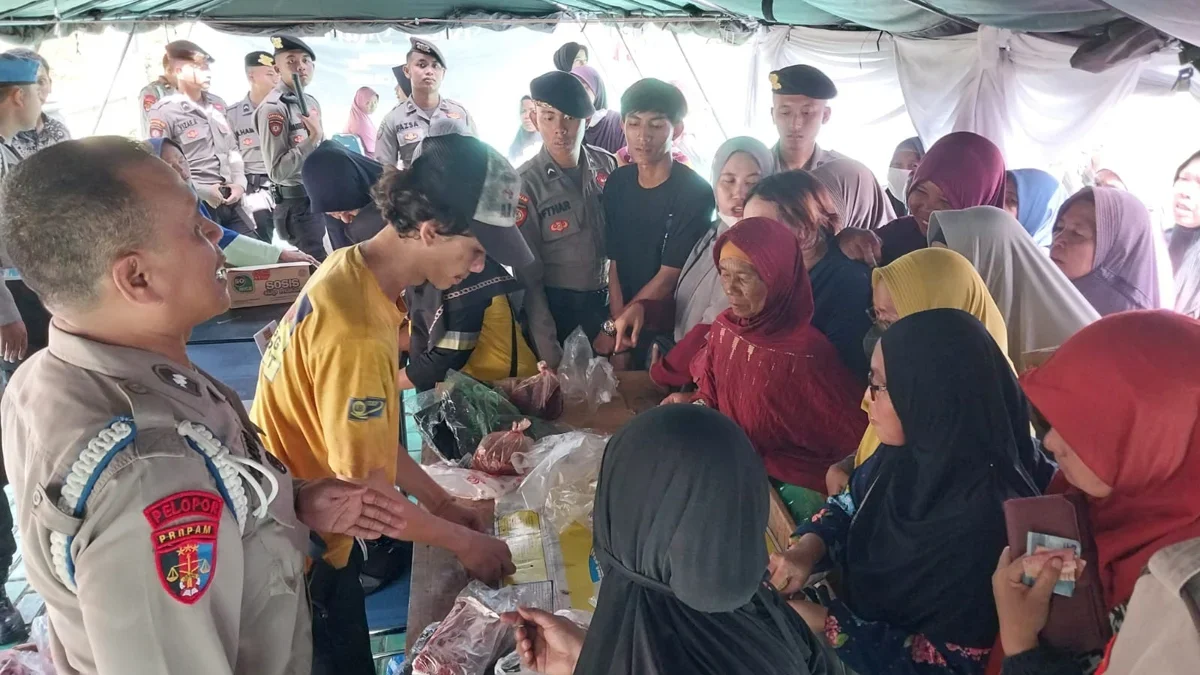 Bazar pasar murah Polresta Cirebon