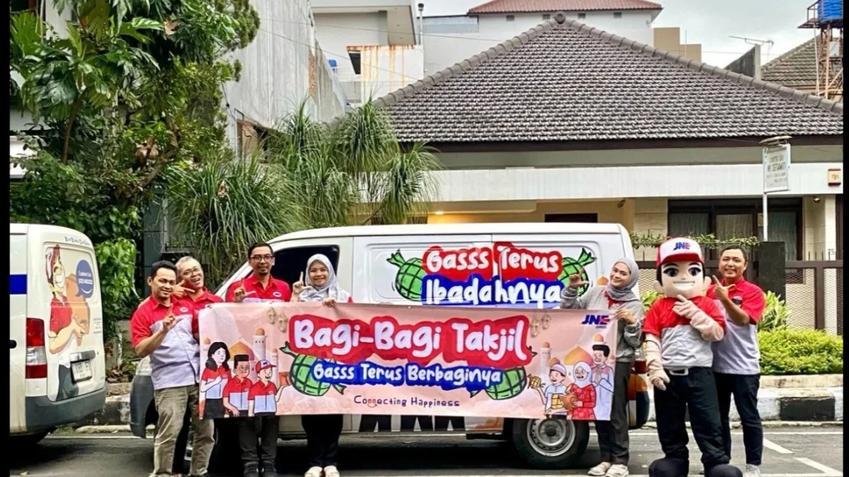 JNE berbagi keberkahan