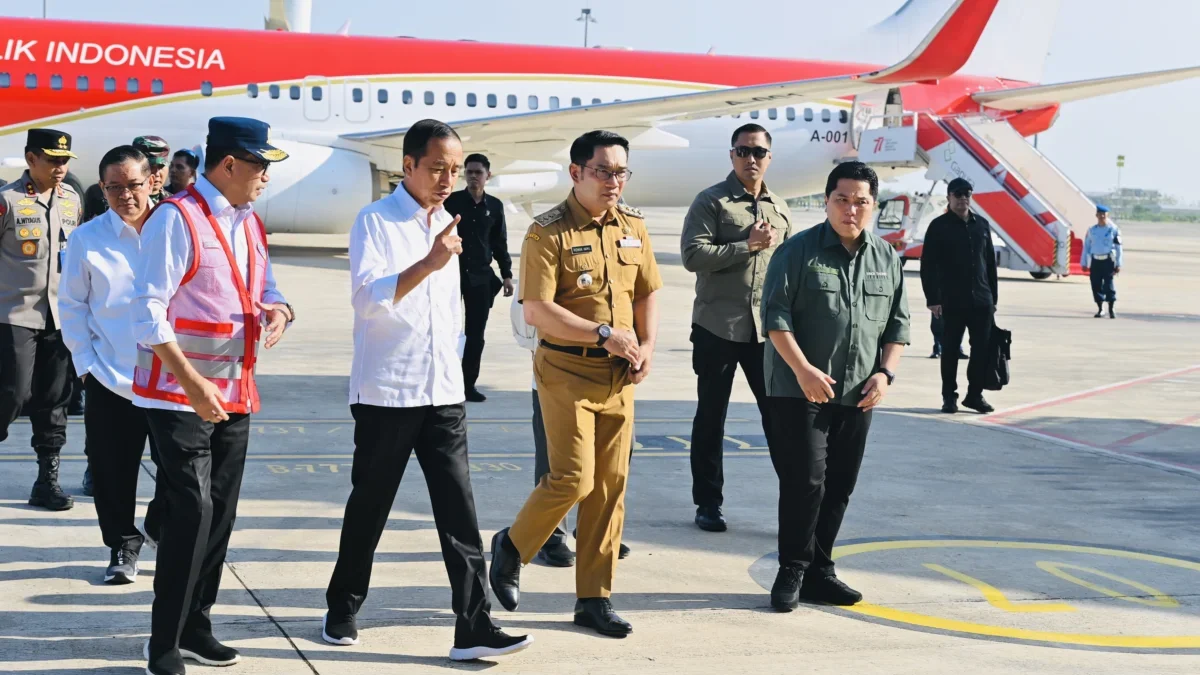 jokowi di bandara kertajati