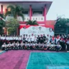 Calon Paskibraka Kabupaten Indramayu berfoto bersama.