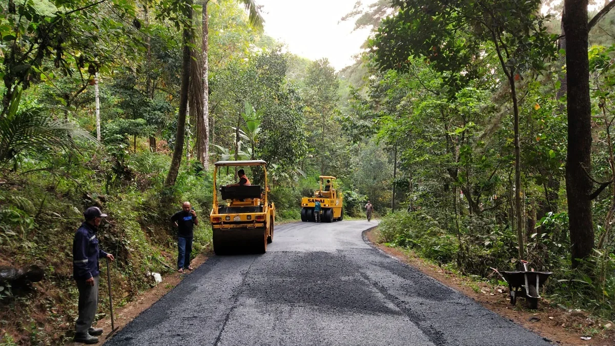 Jalan Kabupaten Kuningan bakal mulus.