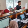 Permohonan kartu Angkatan Kerja -1 (AK-1) atau Kartu Kuning melalui Dinas Tenaga Kerja (Disnaker) terus mening