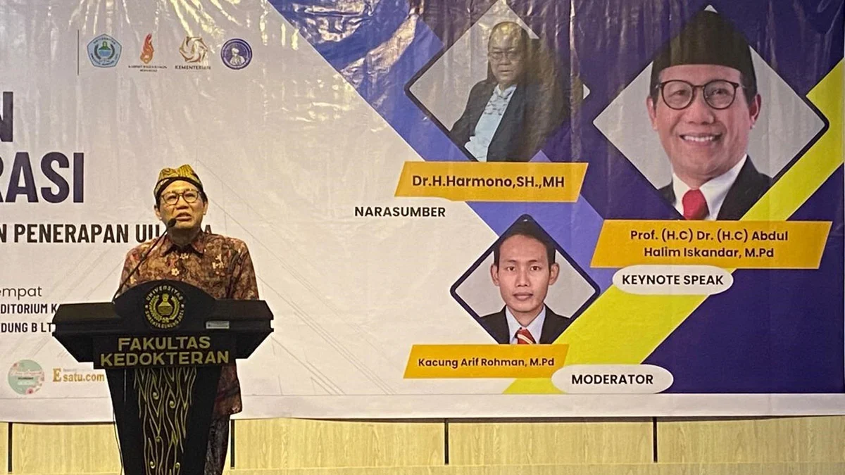 Menteri Desa Pembangunan Daerah Tertinggal dan Transmigrasi Indonesia, Abdul Halim Iskandar, dalam seminar ten