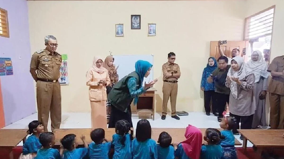 Sebelum renovasi dilakukan, operasional sekolah Satuan PAUD Sejenis (SPS) Berlian berlangsung di rumah kepala