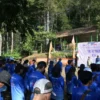 Ratusan penggiat lingkungan dari berbagai daerah melaksanakan Gerakan Sapu Gunung (GSG), dimulai dari Cadas Po