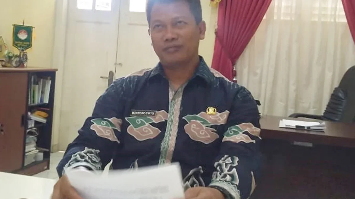 Kepala Badan Kesbangpol Kota Cirebon, Buntoro Tirto AP MH.