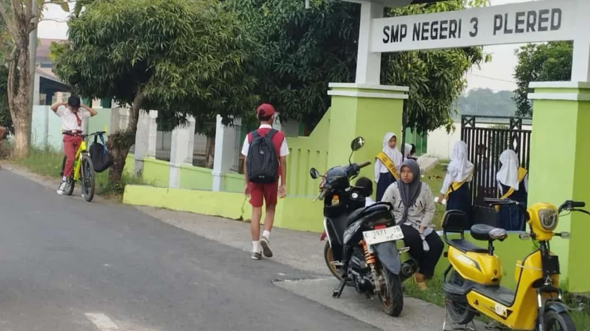 SMP 3 Plered Kabupaten Cirebon persentase serapan penerimaan siswa baru sebesar 53 persen