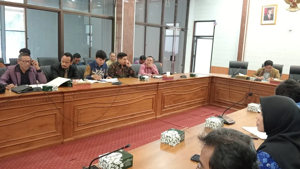 Apersi Korwil I Cirebon menjerit akibat kenaikan NJOP yang mencapai 1.000 persen. Mereka mengeluhkan persoalan