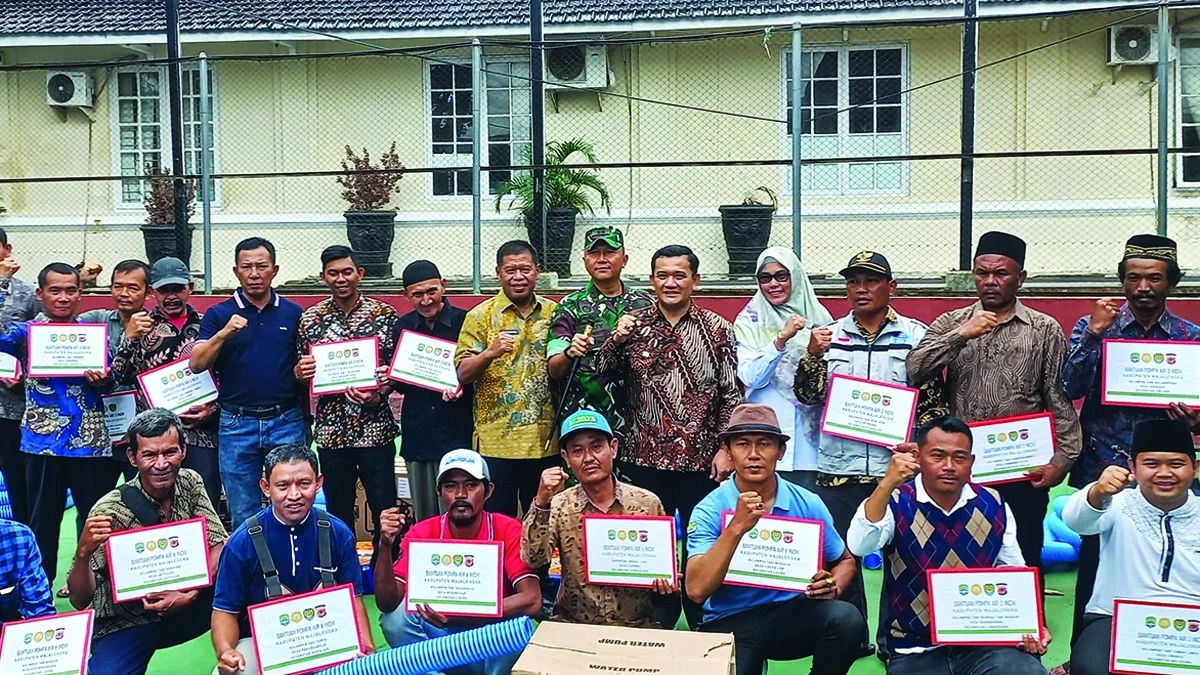 Sebanyak 107 unit pompa air bantuan dari Kementerian Pertanian diserahkan kepada para petani, Jumat (5/7/24) d